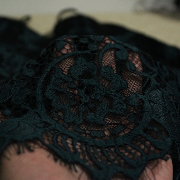 Bebe Lace Forest Green/Black Mini Dress - Picture 3 of 3